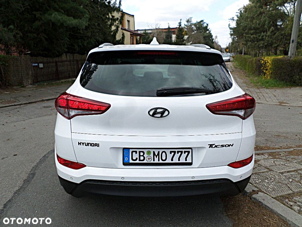 Hyundai Tucson 1.6 GDI BlueDrive Style 2WD - 35