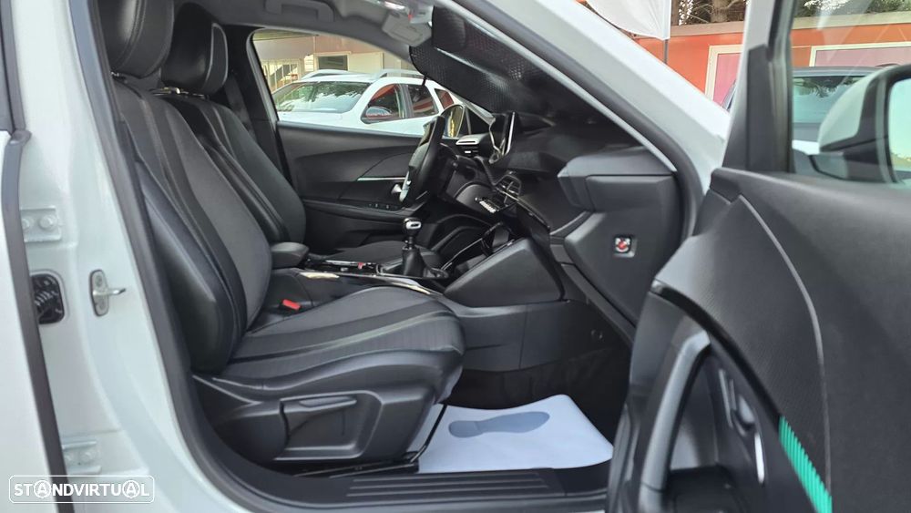 Peugeot 2008 1.2 PureTech Allure Pack - 15