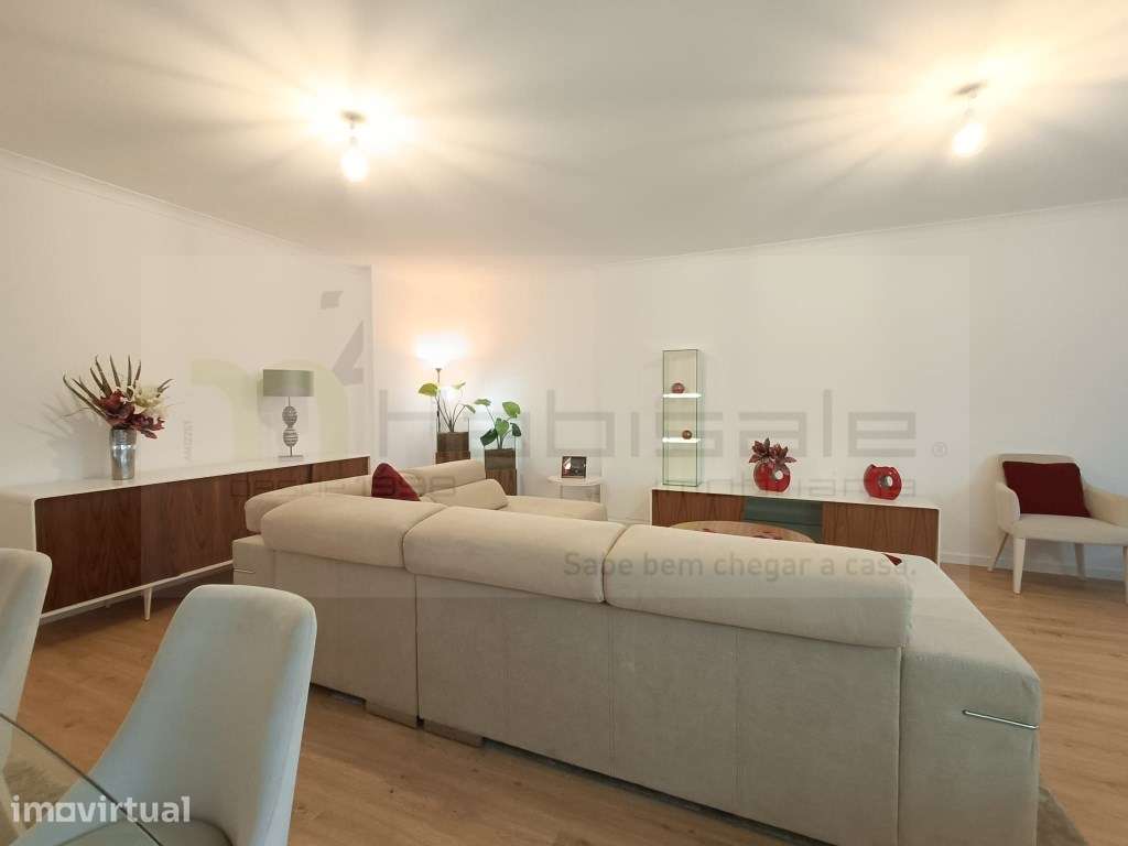 Apartamento T3 no Centro da Amadora com Terraço - Grande imagem: 2/19