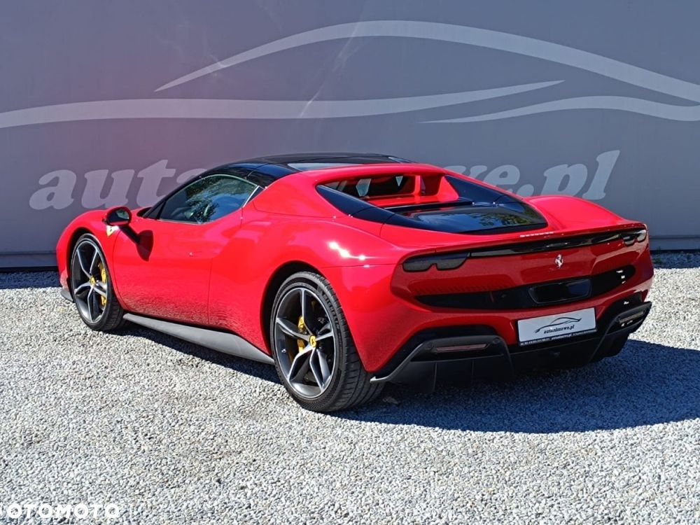 Ferrari 296 GTS - 36