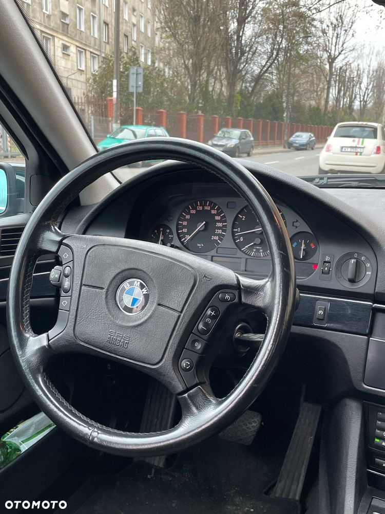 BMW Seria 5 - 21