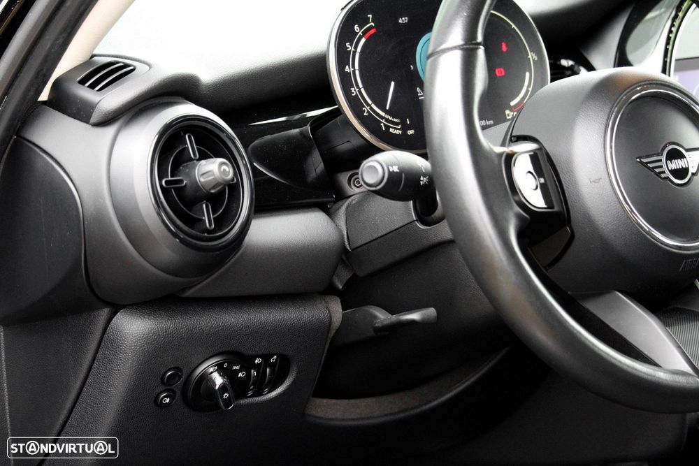MINI 5 Portas Cooper Auto - 18