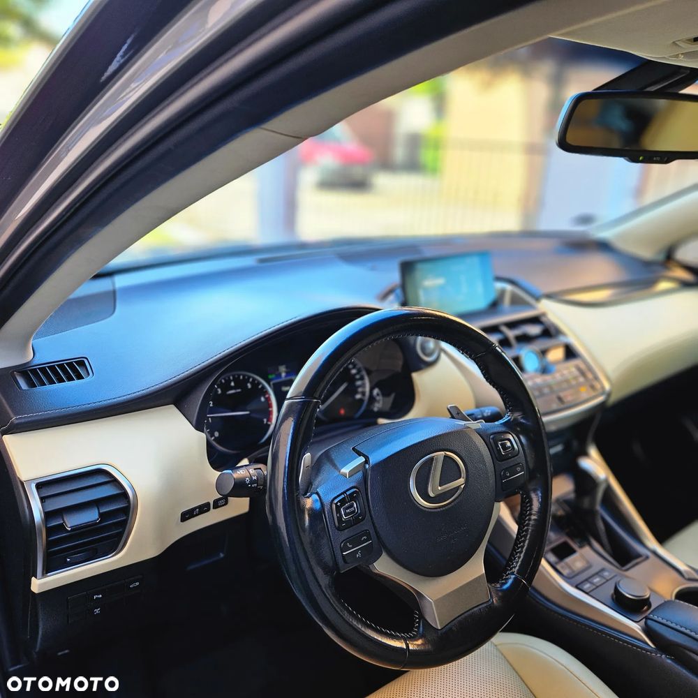 Lexus NX 200t AWD Luxury Line - 21