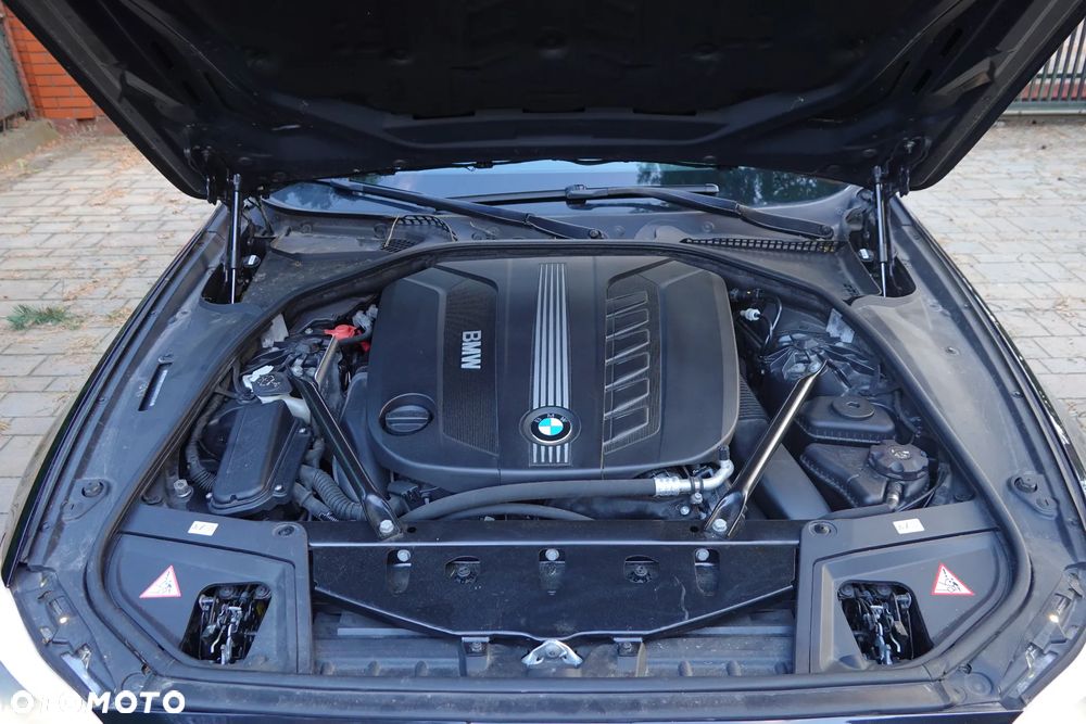BMW Seria 5 530d xDrive - 22
