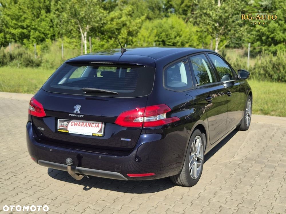 Peugeot 308 - 8