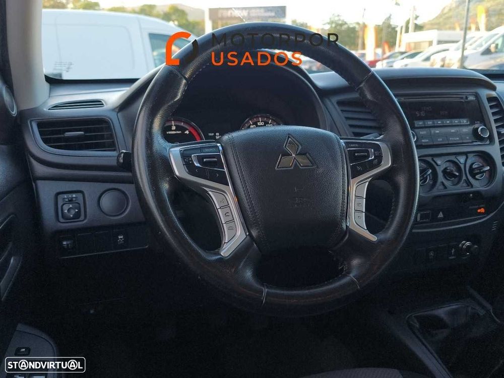 Mitsubishi L200 2.3 DI-D CD Invite Strakar Look 2WD - 12