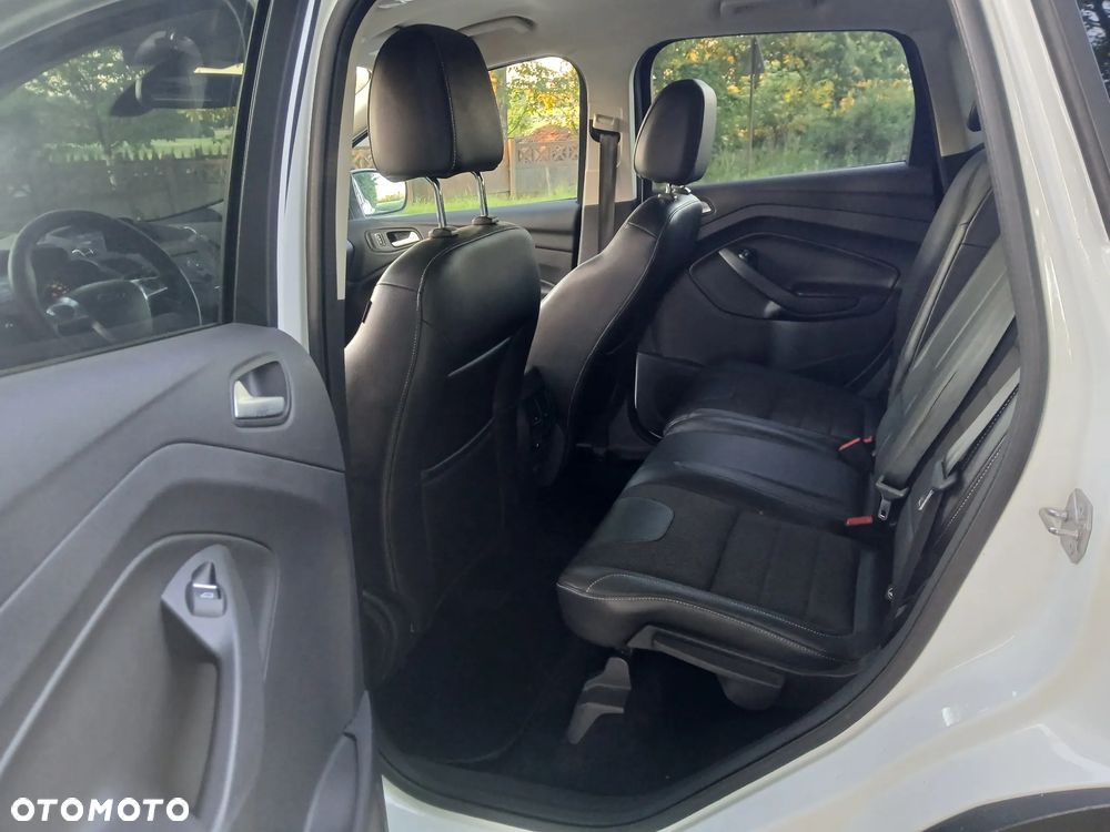 Ford Kuga 2.0 TDCi 4x4 Titanium - 23