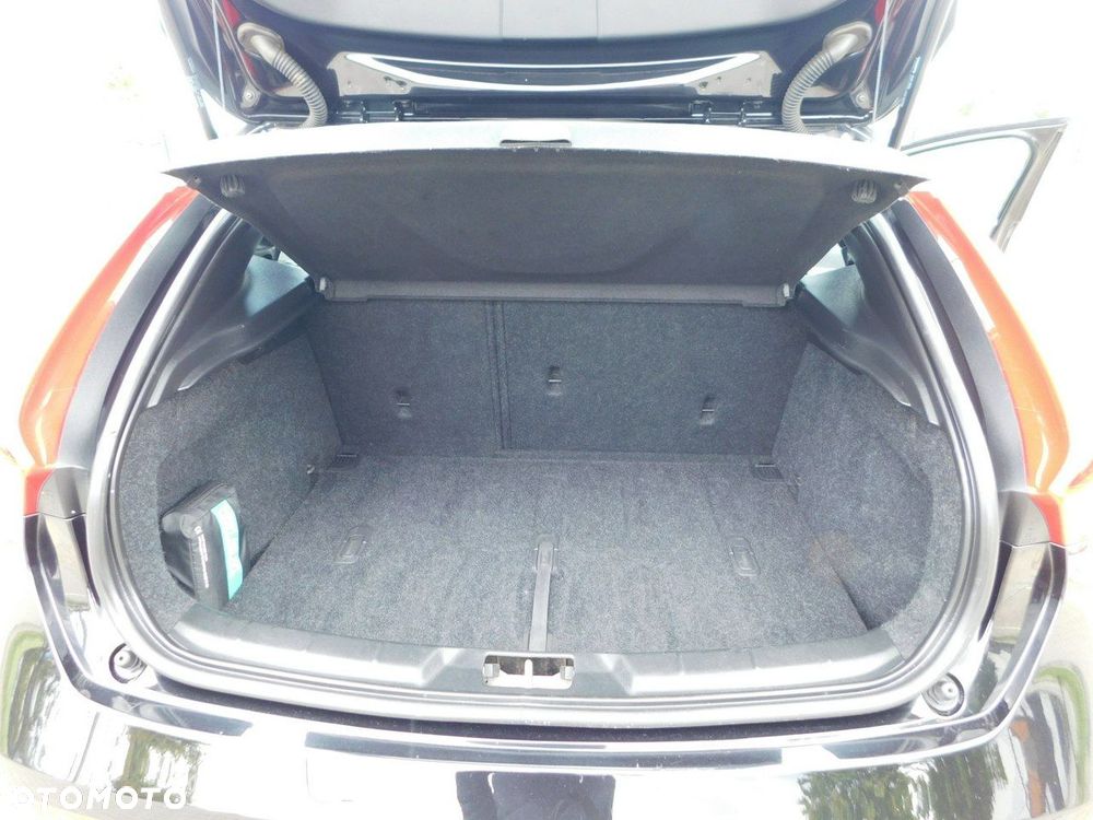 Volvo V60 D3 Drive-E Dynamic Edition (Momentum) - 21