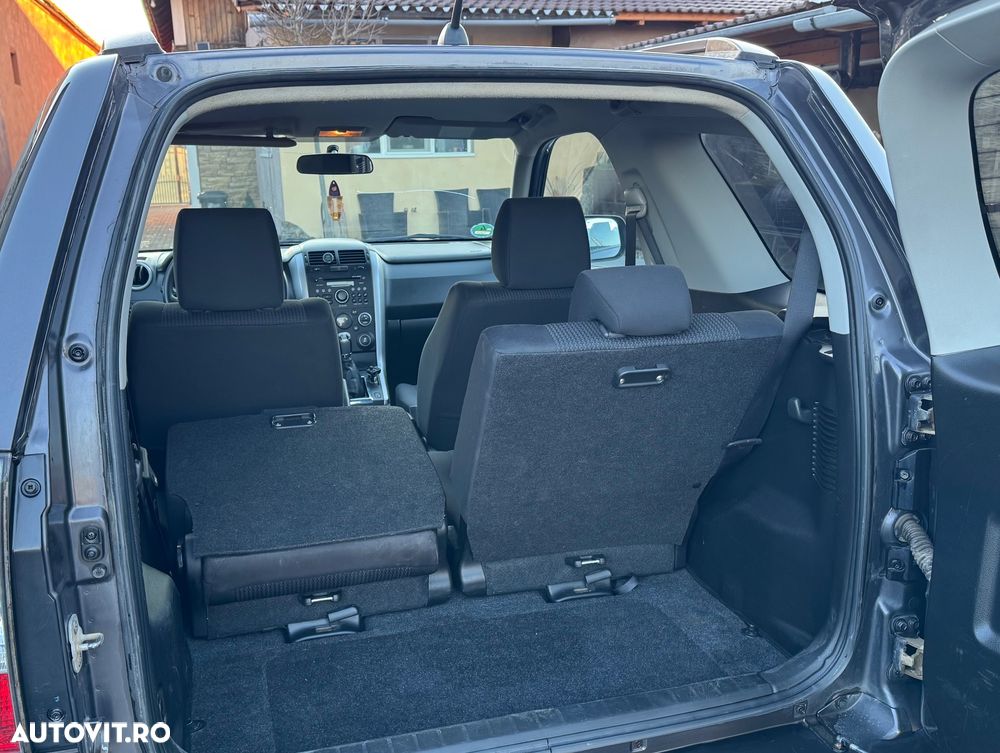 Suzuki Grand Vitara 1.9 DDiS Comfort - 8