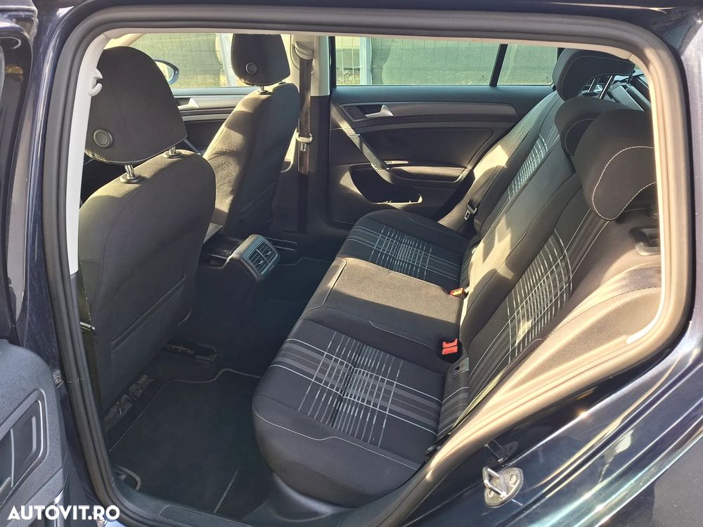 Volkswagen Golf 1.6 TDI BlueMotion Technology Lounge - 15