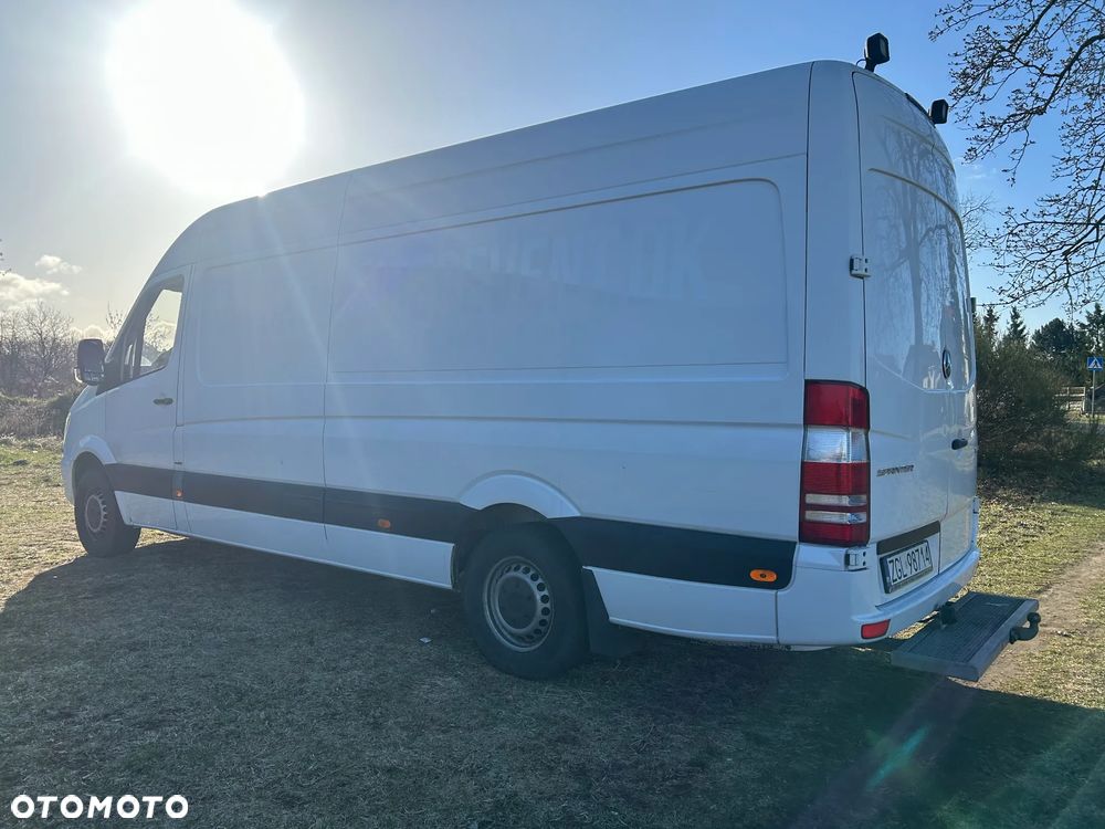 Mercedes-Benz Sprinter - 13
