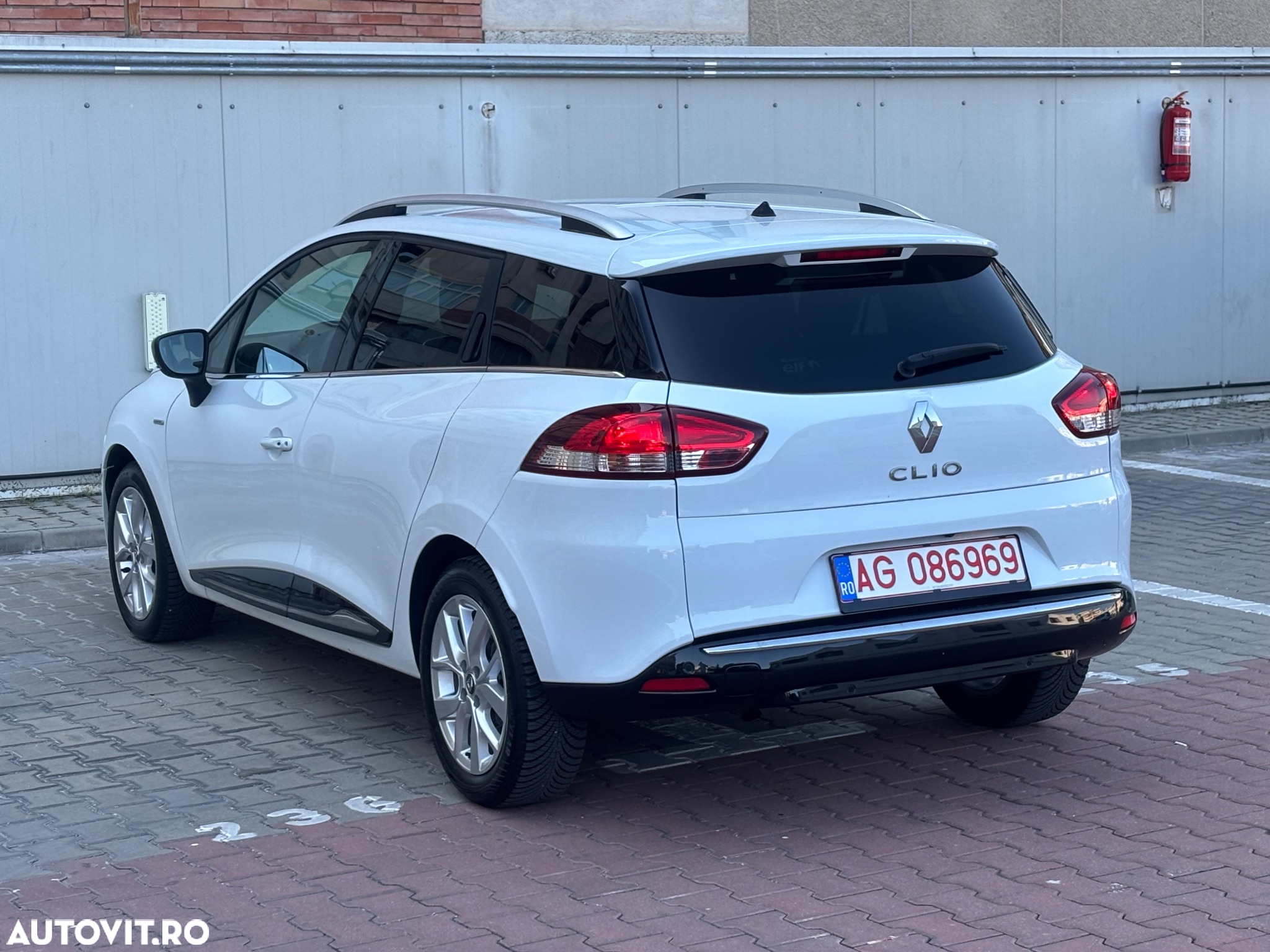 Renault Clio (Energy) TCe 90 Start & Stop LIMITED - 4
