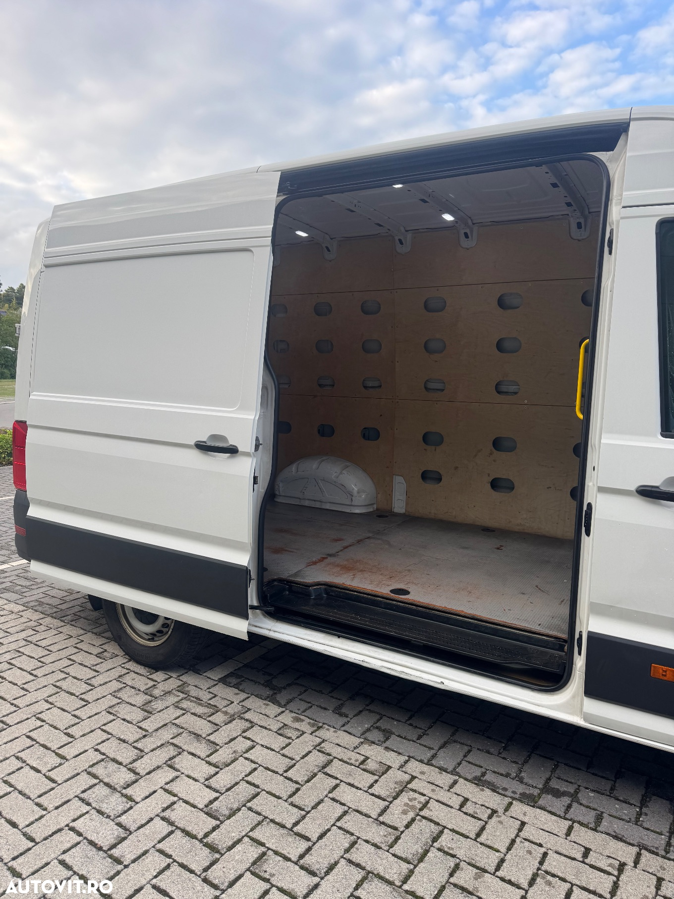 Volkswagen Crafter - 17