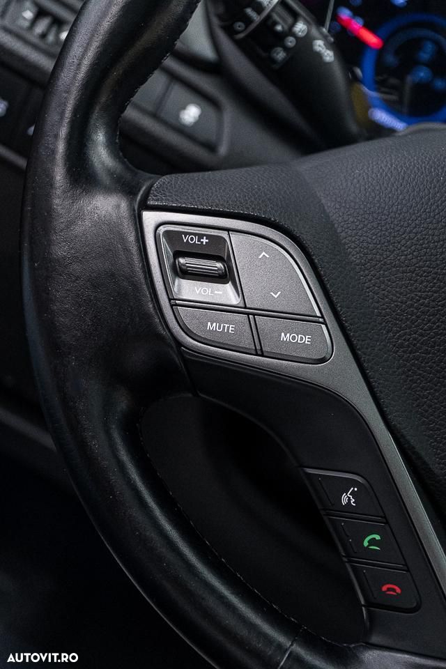 Hyundai Santa Fe 2.2 CRDi 4WD Automatik Premium - 23