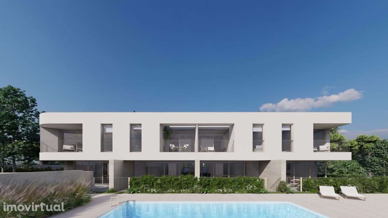 MORADIAS MODERNAS DE 2+1 QUARTOS RECÉM-CONSTRUÍDAS COM PISCINA COMUM - - Grande imagem: 2/10