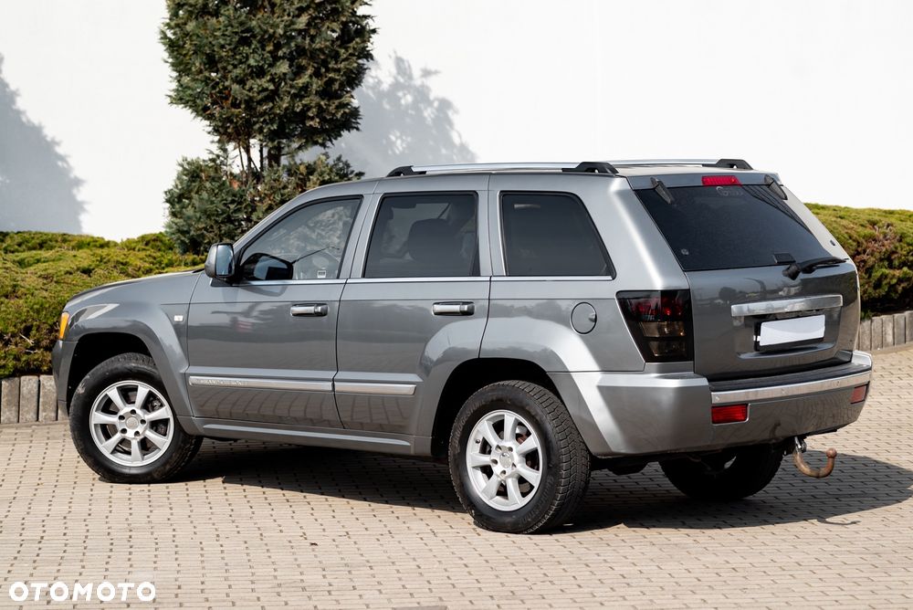 Jeep Grand Cherokee - 14