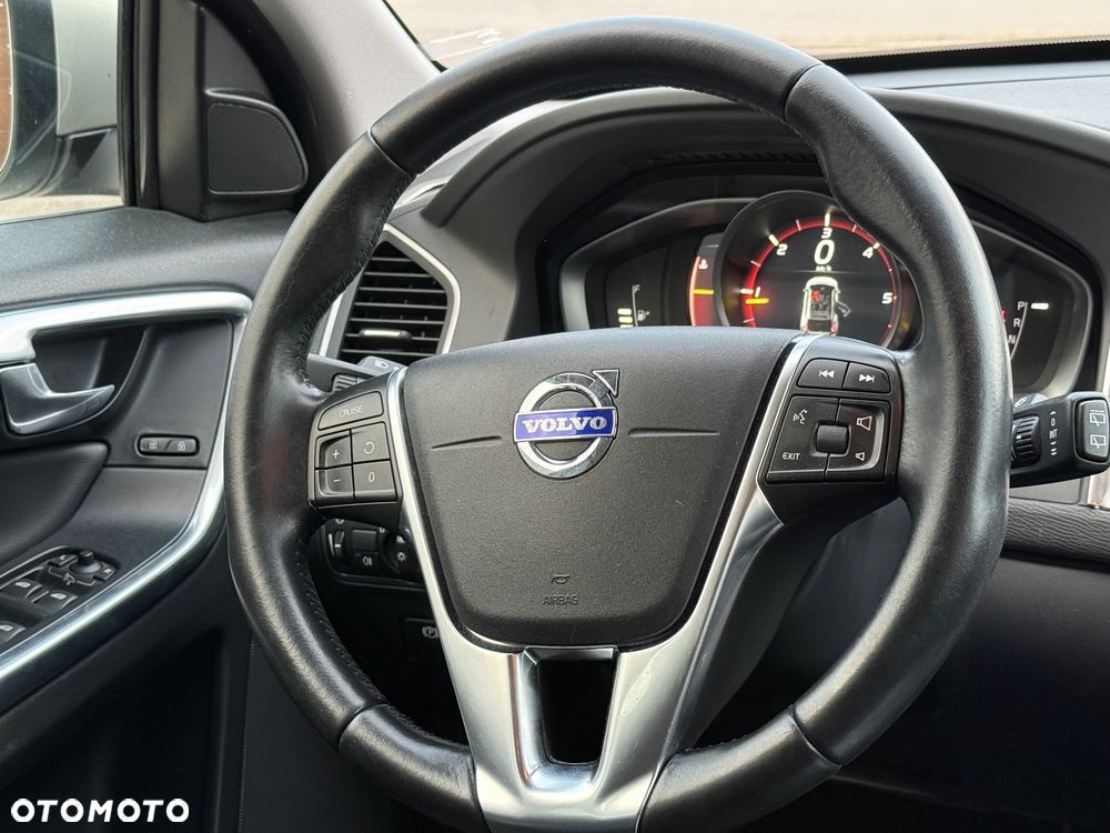 Volvo XC 60 - 30