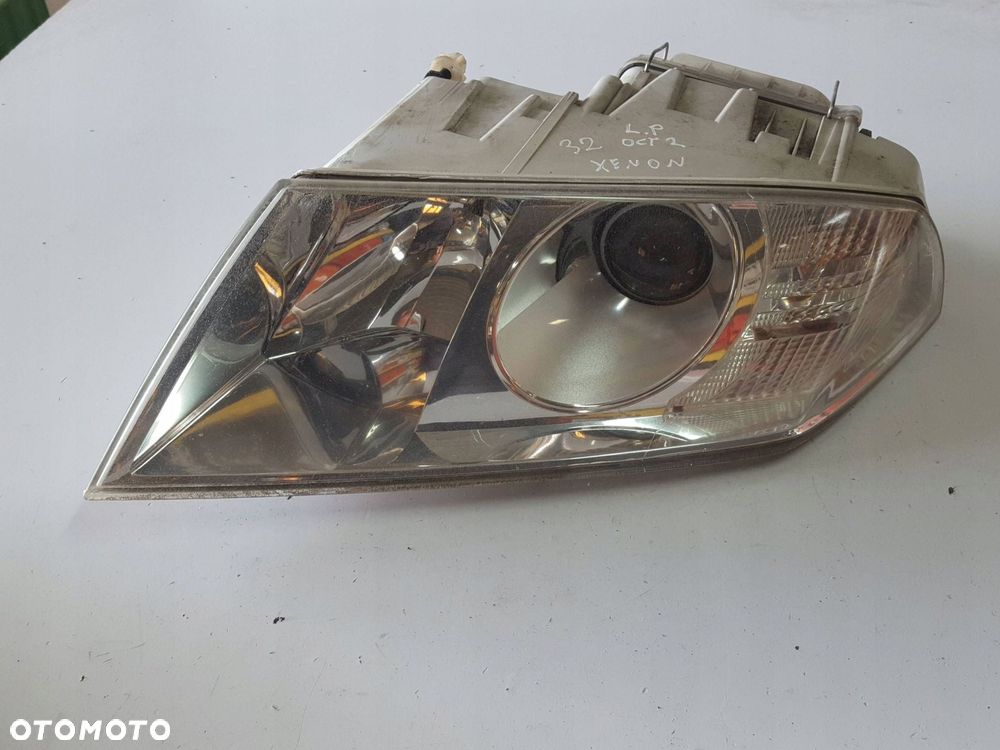 SKODA OCTAVIA 2 II 04-07r LAMPA XENON LEWA PRZÓD ANGLIK - 2
