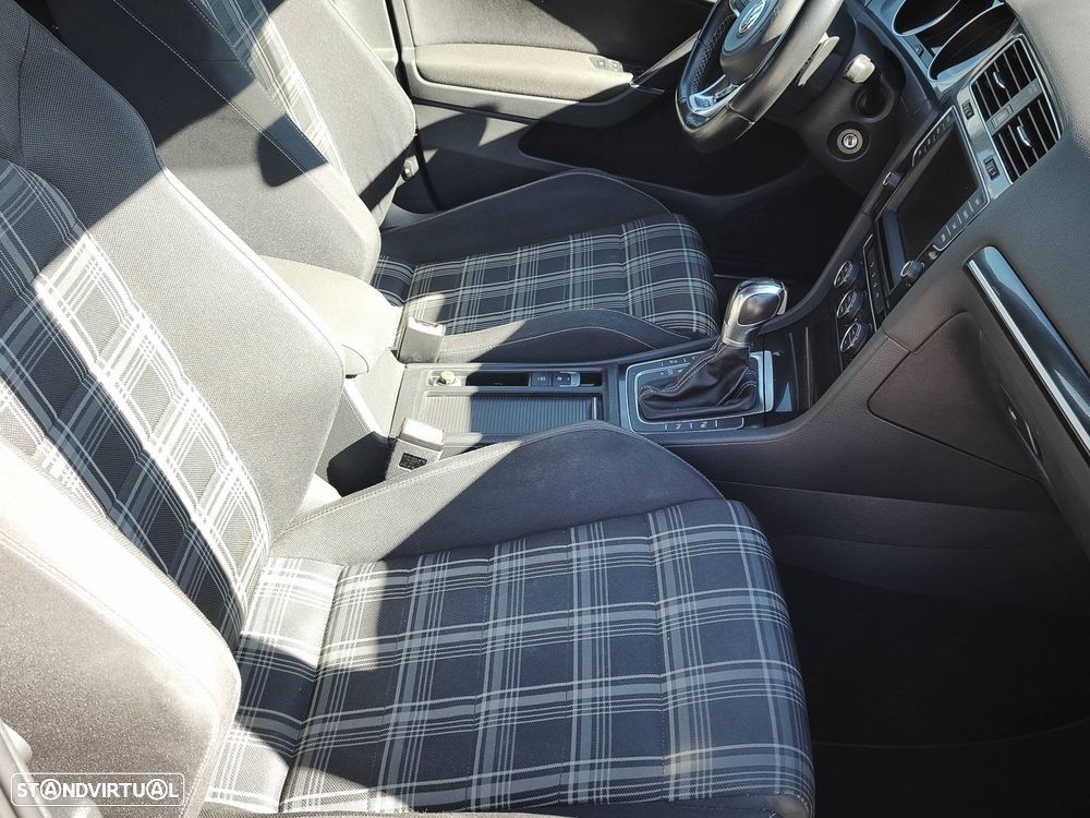 VW Golf 2.0 TDI GTD DSG - 22