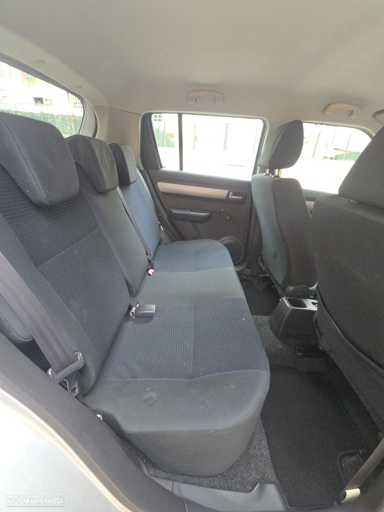 Suzuki Swift 1.3 DDiS GLX - 28