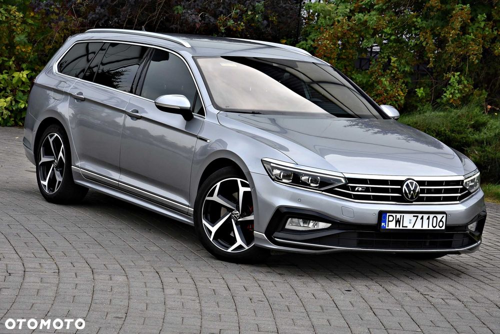 Volkswagen Passat - 1