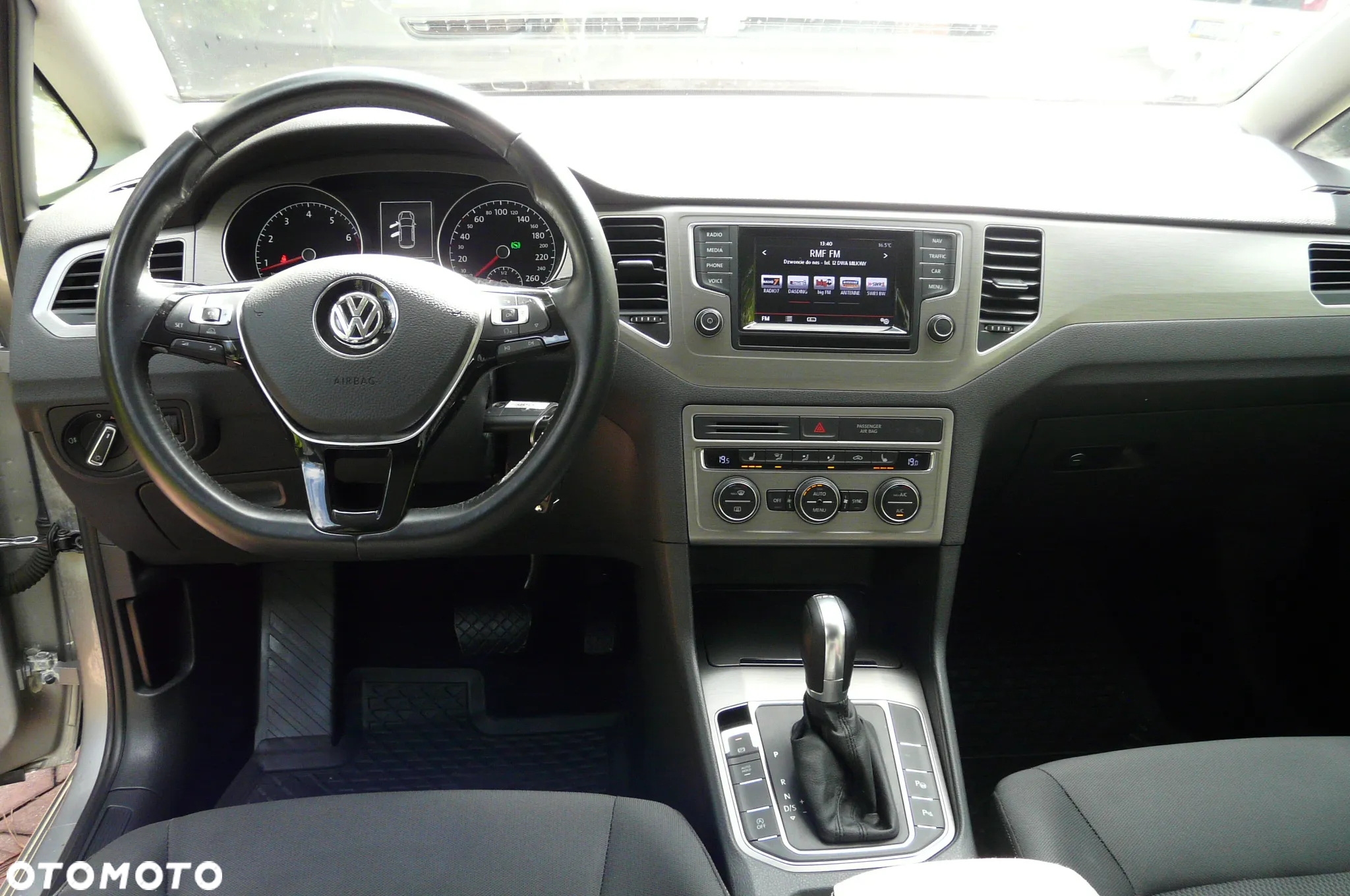 Volkswagen Golf Sportsvan 1.5 TSI ACT DSG Comfortline - 28