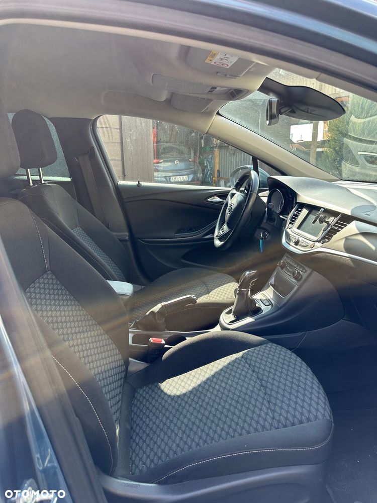 Opel Astra 1.4 Turbo Business - 11