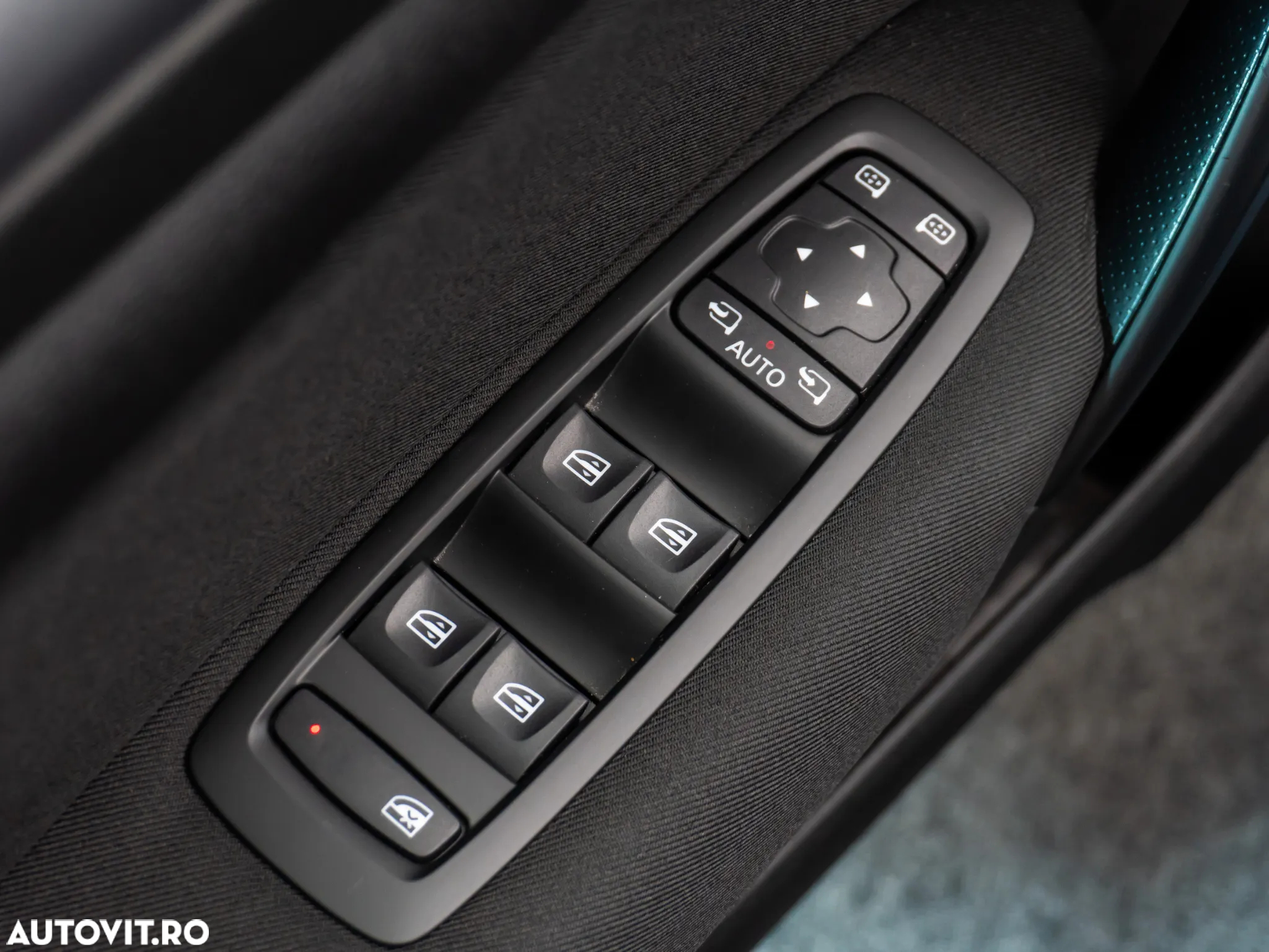 Renault Megane BLUE dCi 115 EDC BUSINESS EDITION - 24