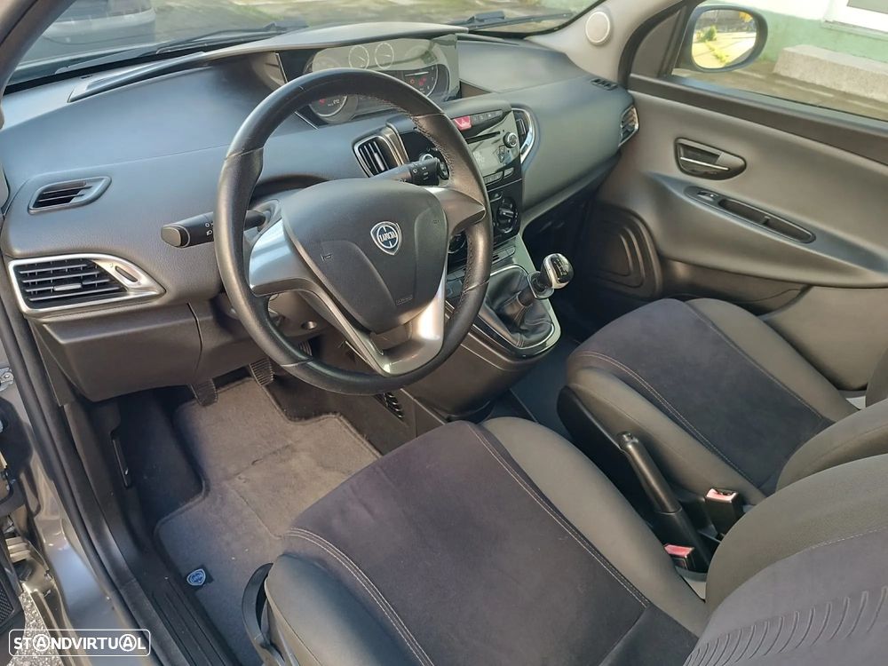 Lancia Ypsilon 1.2 S&S Urban - 10