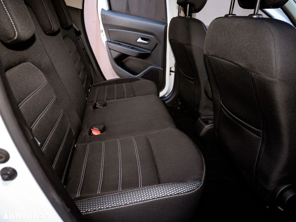 Dacia Duster 1.6 SCe Prestige jante 17" - 12