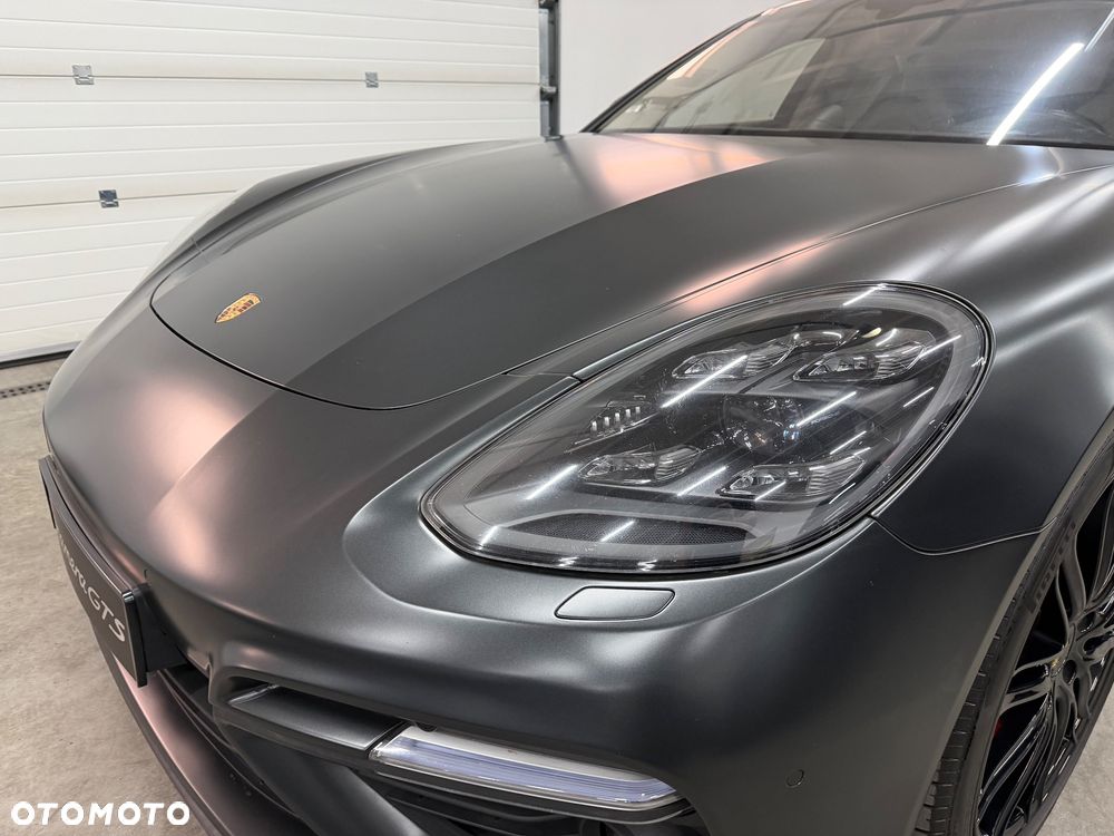 Porsche Panamera Turbo - 15