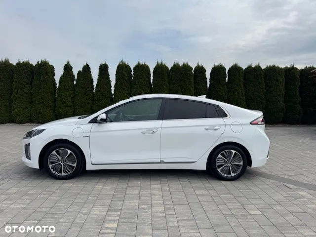 Hyundai IONIQ - 8
