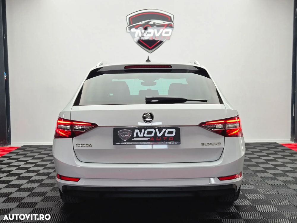 Skoda Superb 2.0 TDI DSG Style - 37