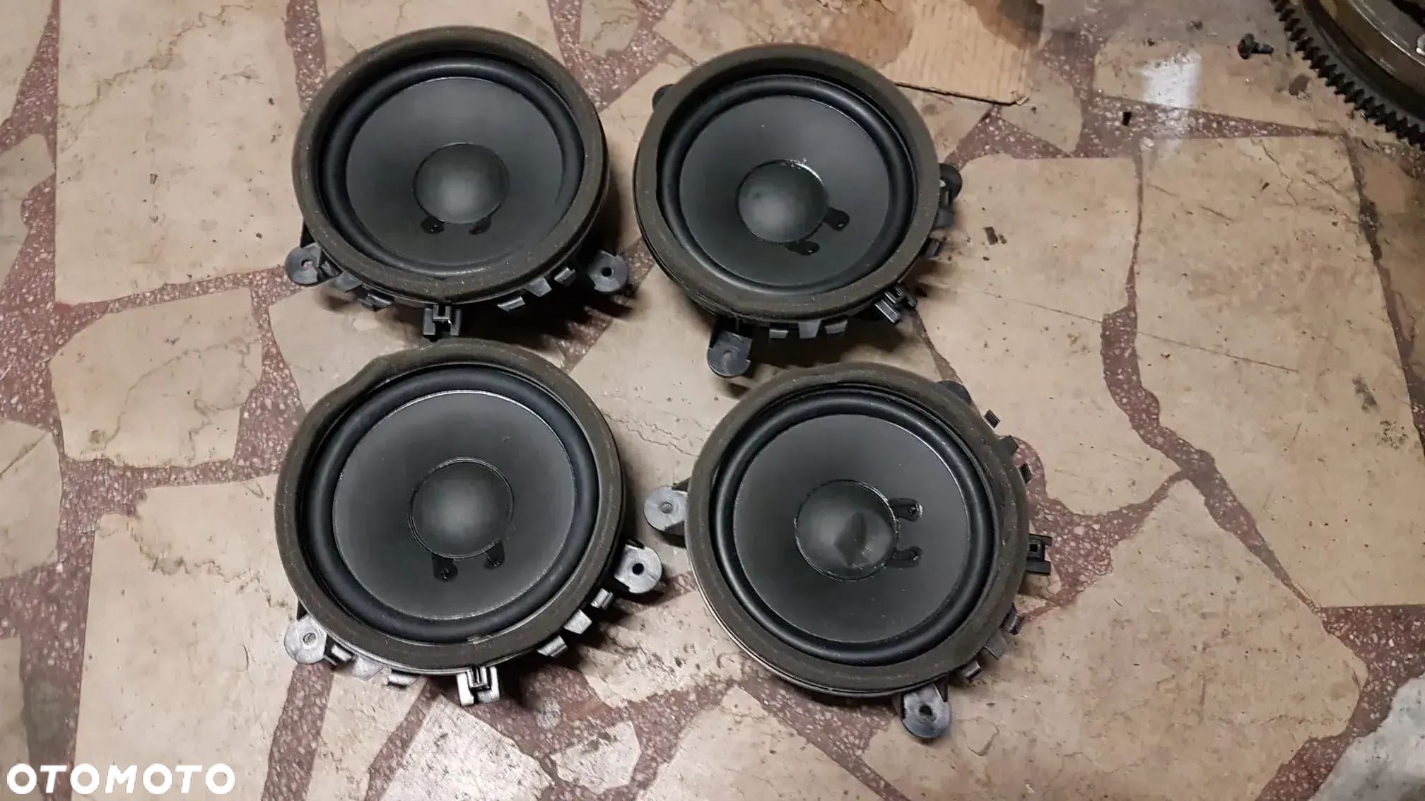 GŁOŚNIK AUDIO DRZWI XC 60 V70 III S80 II XC70 II 30657445 - 1