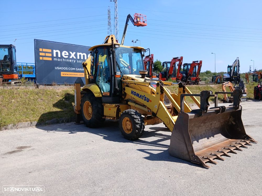 Komatsu WB91R - 2