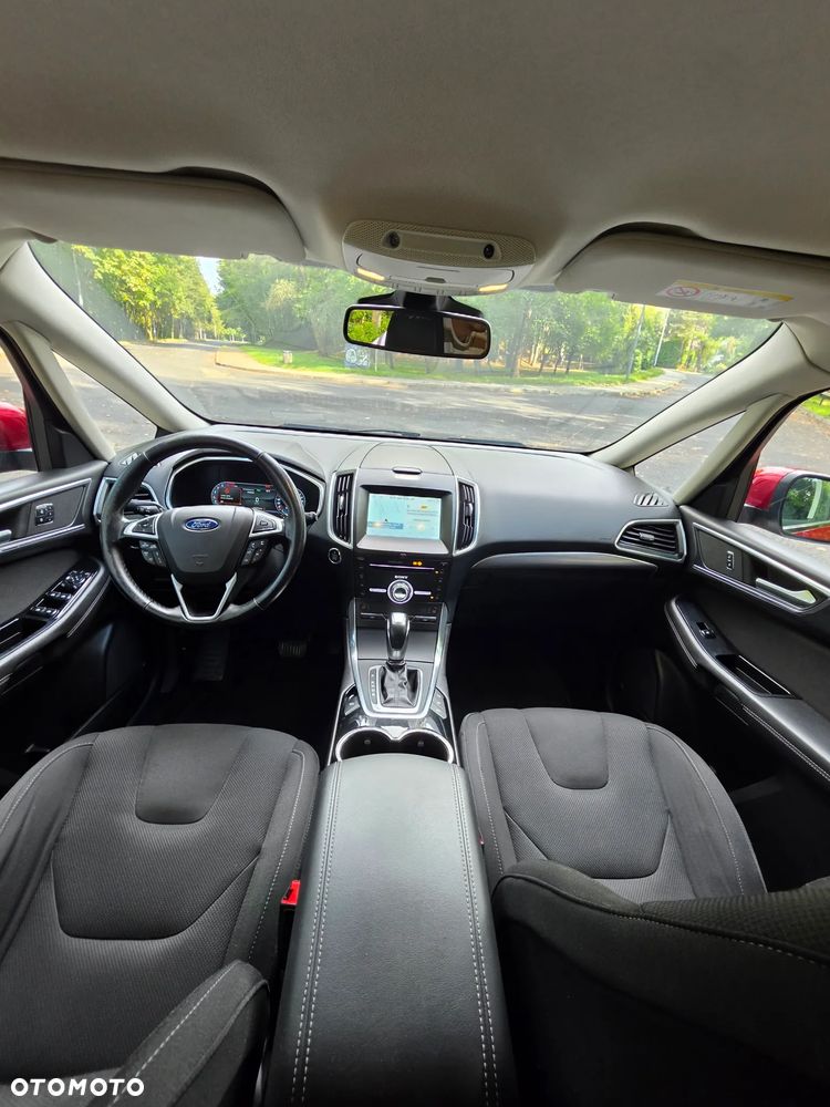 Ford S-Max - 13