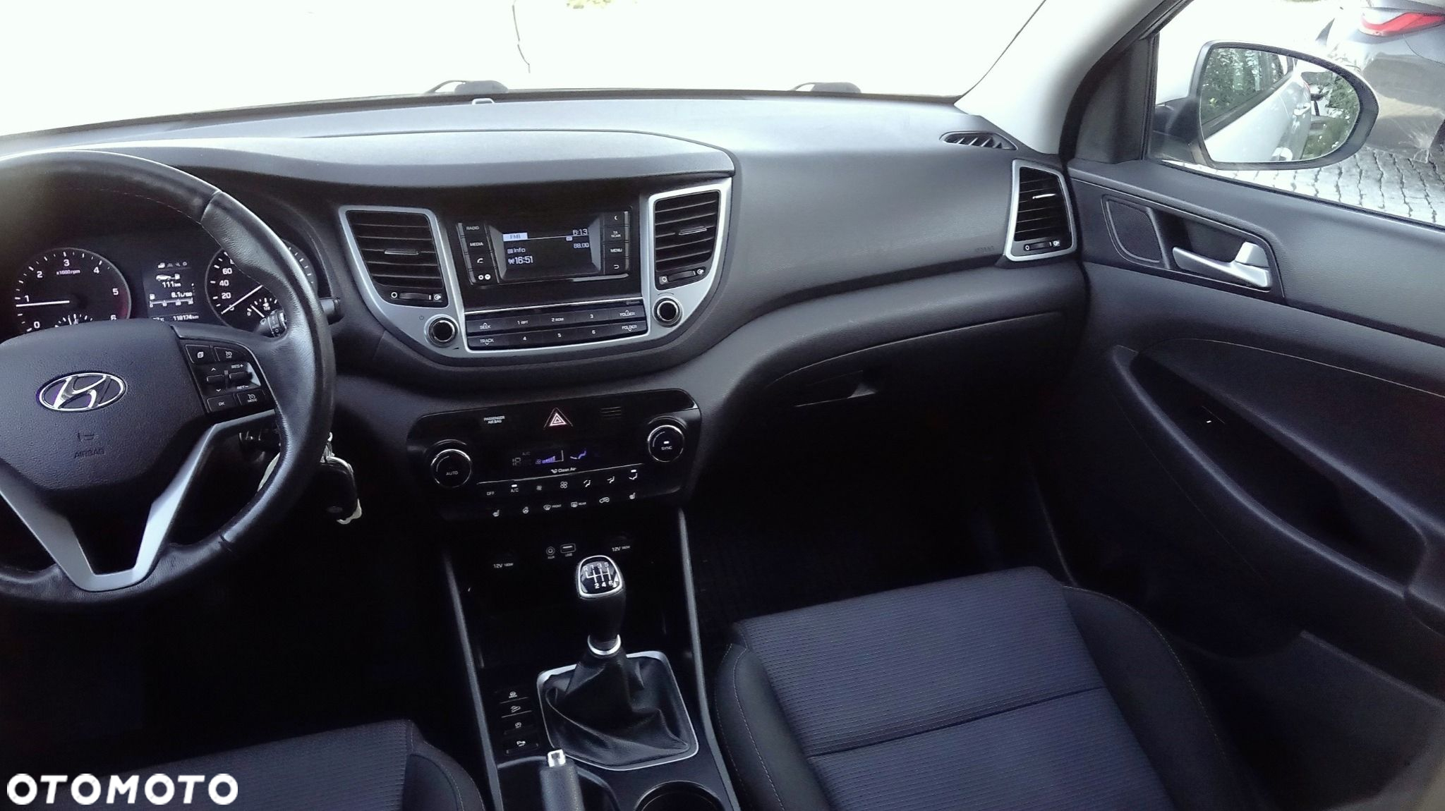 Hyundai Tucson - 25