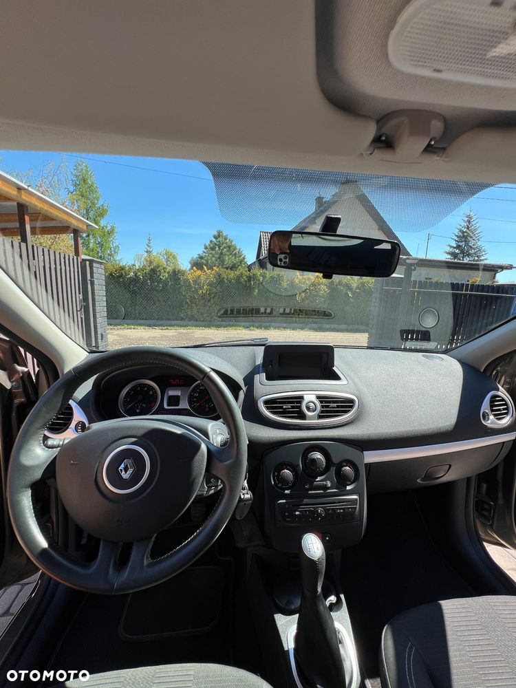 Renault Clio 1.2 16V 75 GPS - 13