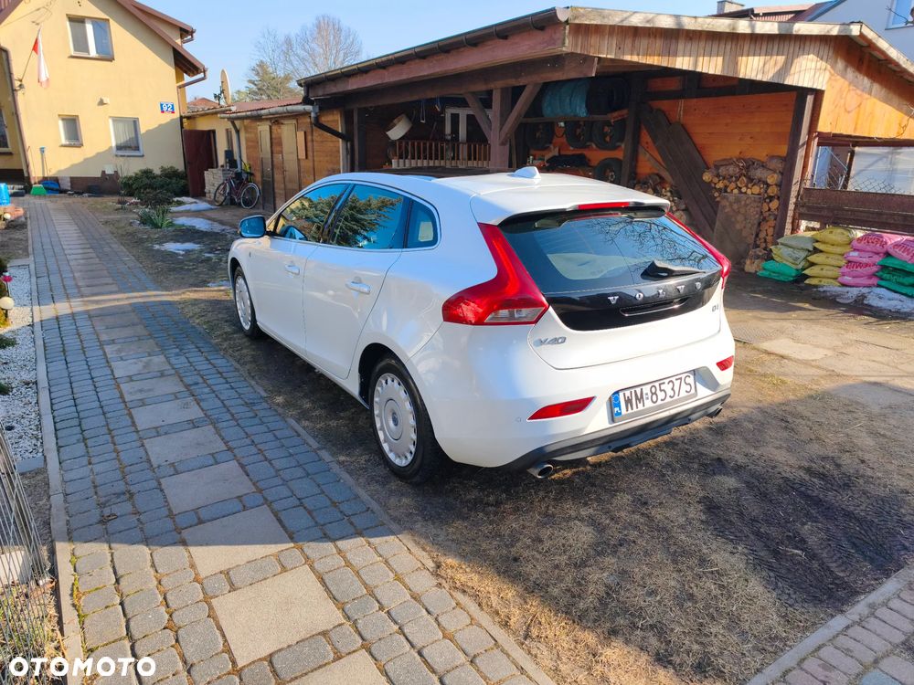 Volvo V40 D4 Drive-E Ocean Race - 6