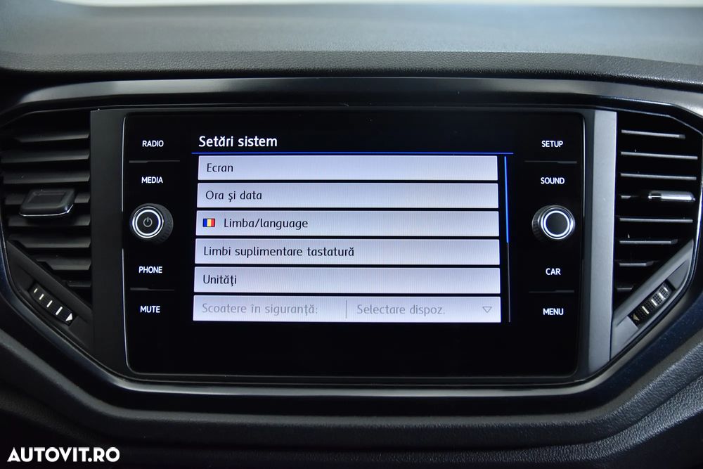 Volkswagen T-Roc - 19