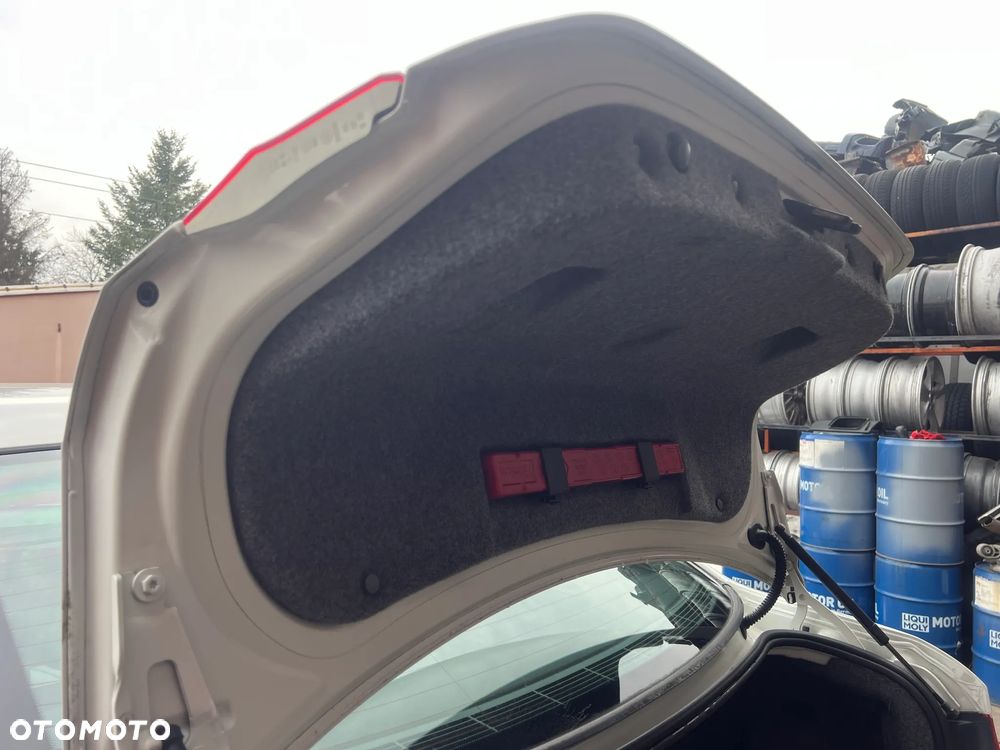 BMW E90 KALPA BAGAŻNIKA LIFT ALPINEWEISS 3 - 5