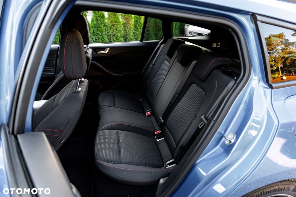 Ford Focus 1.5 EcoBlue STart-Stopp-System ST-LINE X - 20