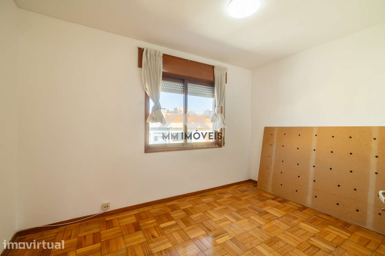 Moradia T3+2 – Santo Ovídio | Metro | Duas Cozinhas | Garagem | Terraç - Grande imagem: 5/36