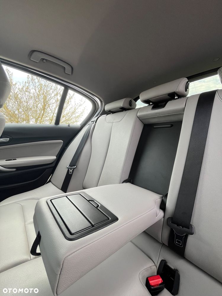 BMW Seria 1 118d DPF Edition Sport - 16