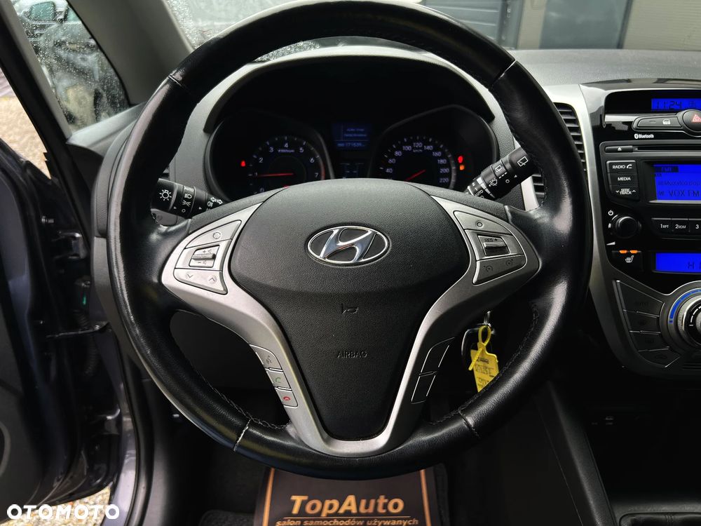 Hyundai ix20 1.4 Premium blue - 24