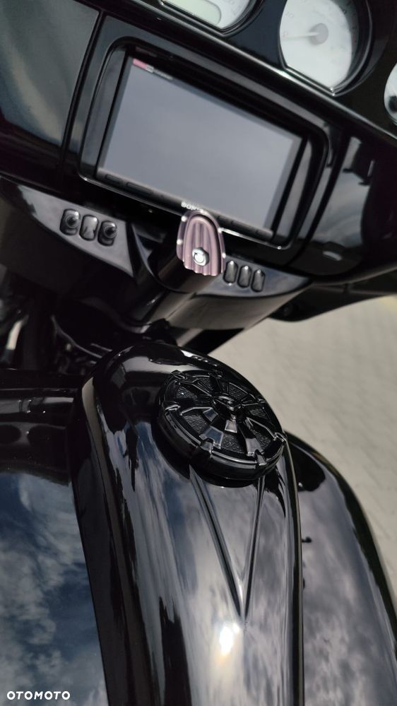 Harley-Davidson Touring Street Glide - 11