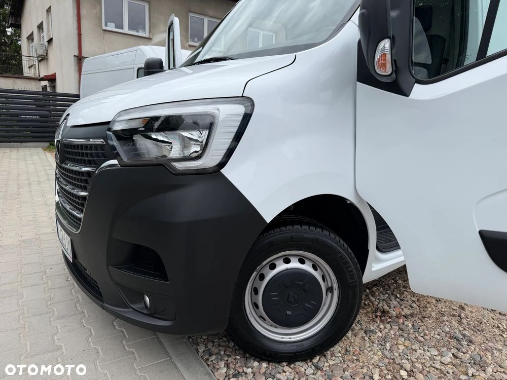 Renault MASTER L3H2 MAXI MOCNY SILNIK 2.3DCI Rozrząd na ŁAŃCUCHU, Pełna zabudowa paki, Zawiasy drzwi tył 180' DMC3.5t Duża ładowność 1302Kg, Homologacja VAT-1, Parktroniki, Minibar, Stolik EasyLife, Lustro WideView, Oświetlenie LED, Tempomat, Halogeny, Pakiet Chrom Design, Szare wnętrze, SERWIS ASO RENAULT!! - 33