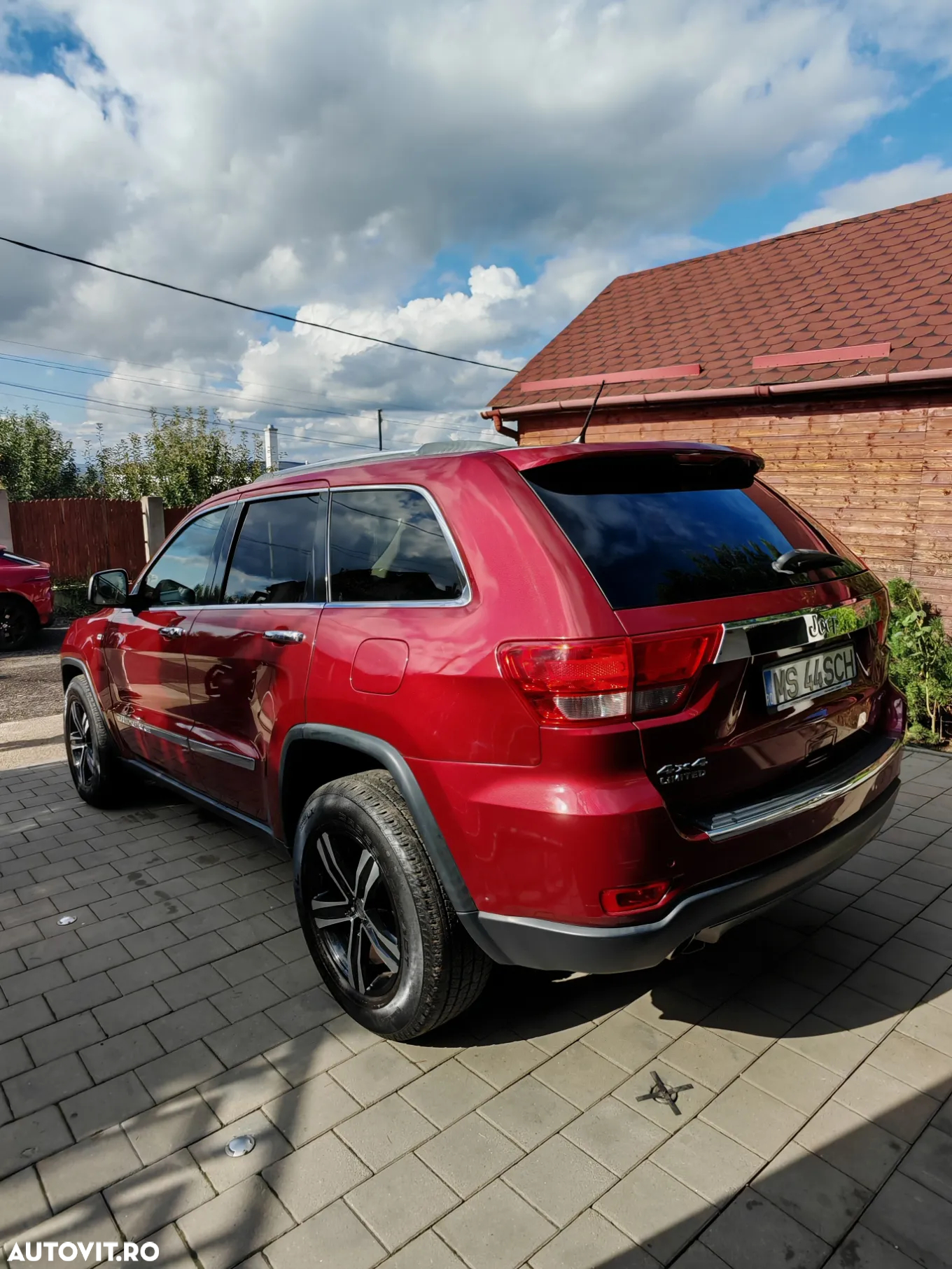 Jeep Grand Cherokee - 27