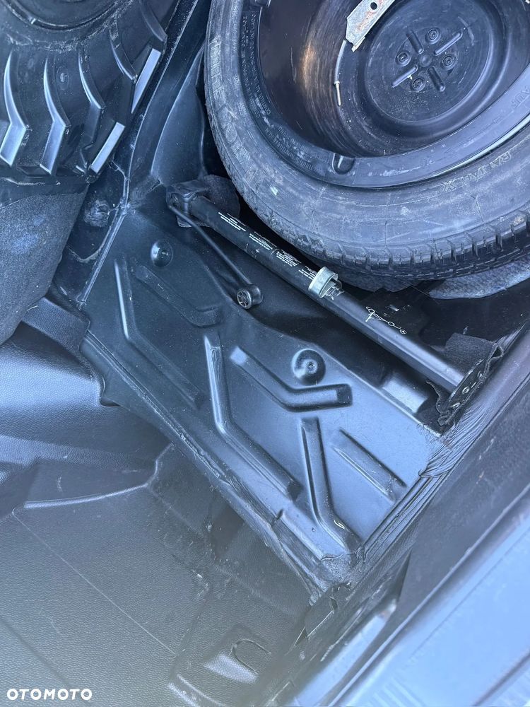 Mercedes-Benz W201 (190) - 4