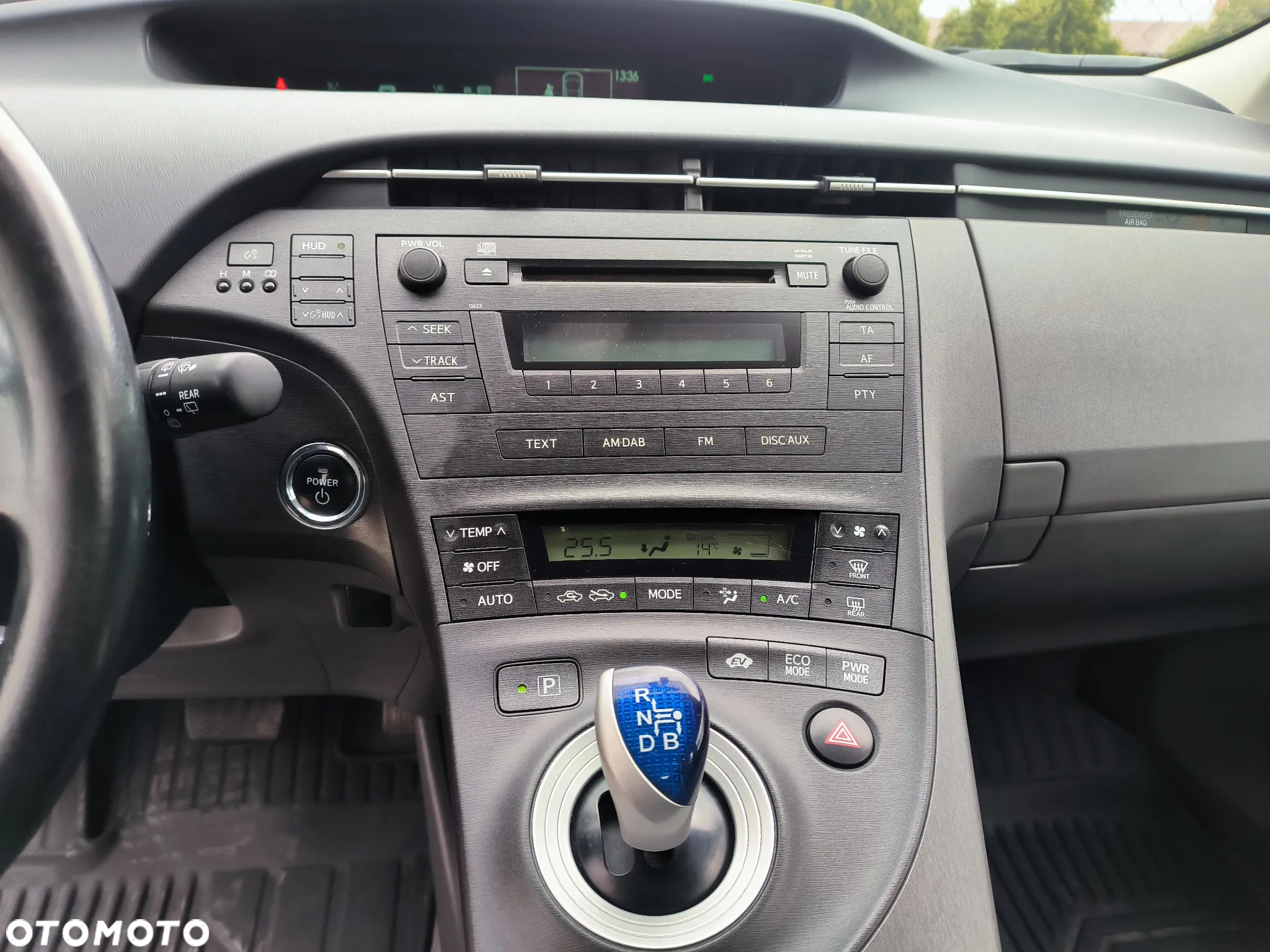 Toyota Prius 1.8 HSD Life - 13